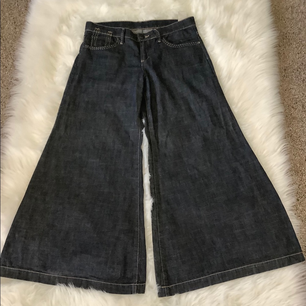 BCBG MAXAZRIA  29 size .flared leg pants